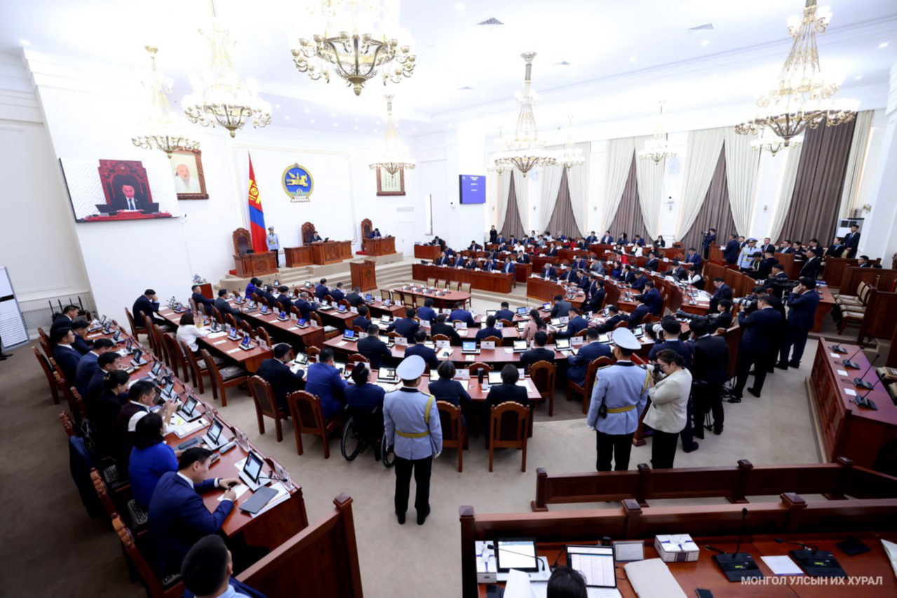 “Сайн парламент” сэдэвт шилдэг бүтээлийн уралдаан зарлаж байна